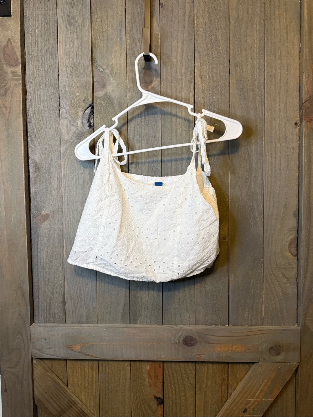 Old Navy White Embroidered Eyelet Cropped Tank